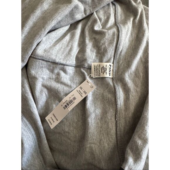 VS PINK valentines im extra grey red  flare yoga leggings pants xxl/2xl NwT - Picture 8 of 8